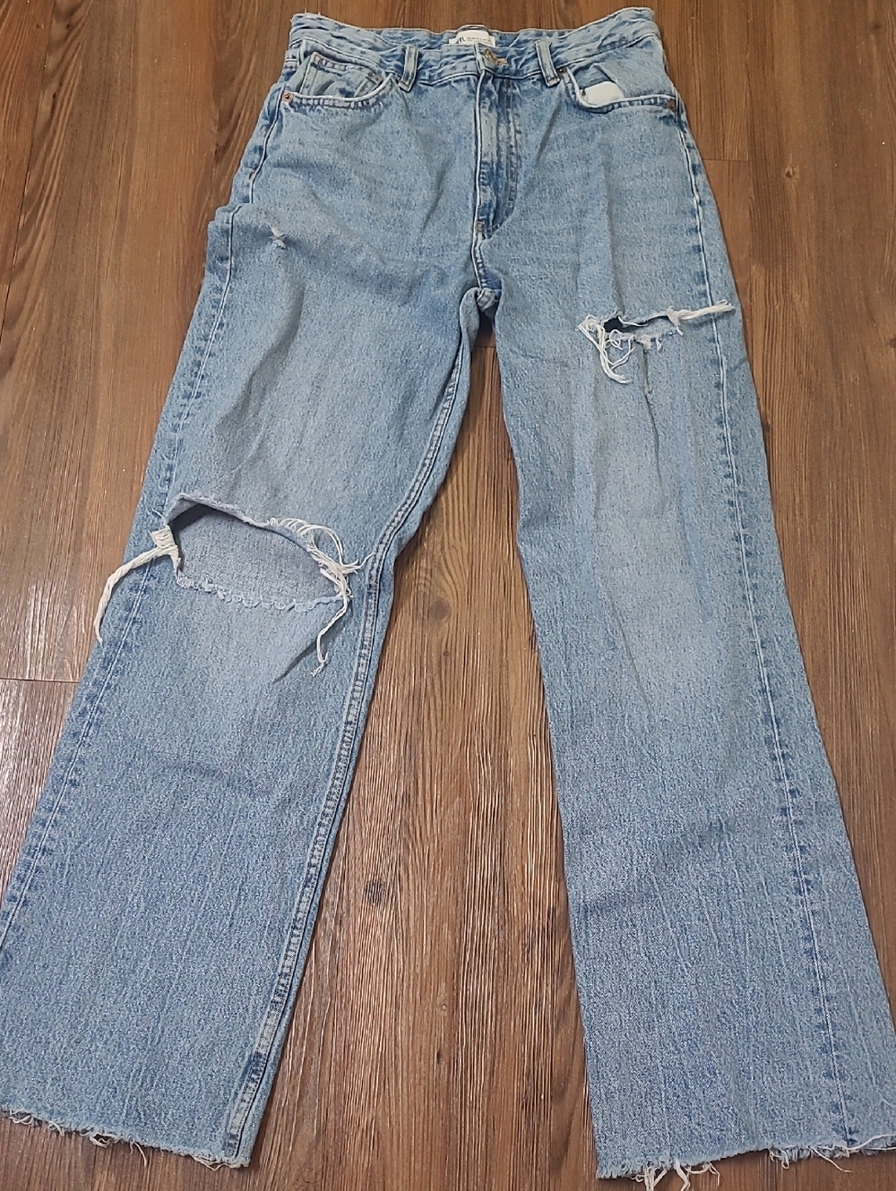 Zara Light Blue Denim Jeans with Tan Stitching